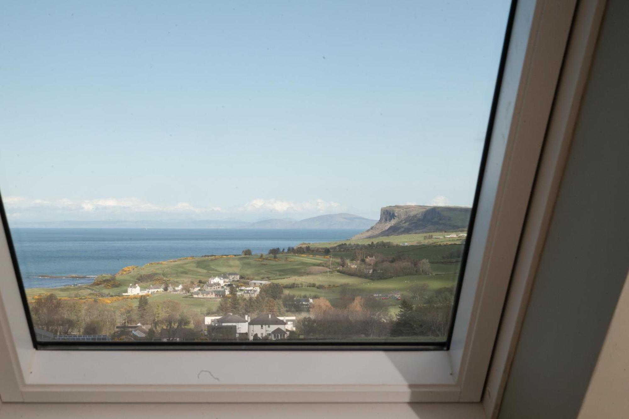 The Salthouse Hotel Ballycastle Dış mekan fotoğraf